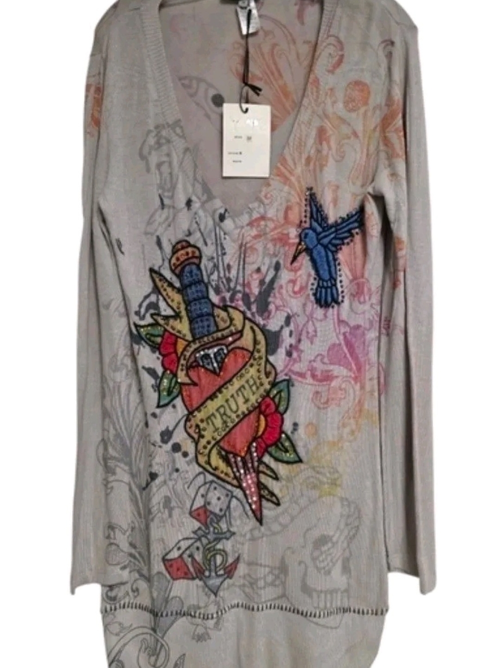 SPY ZONE Exchange Light Gray V-Neck Long Sleeve Tee with Colorful Heart Graphic
